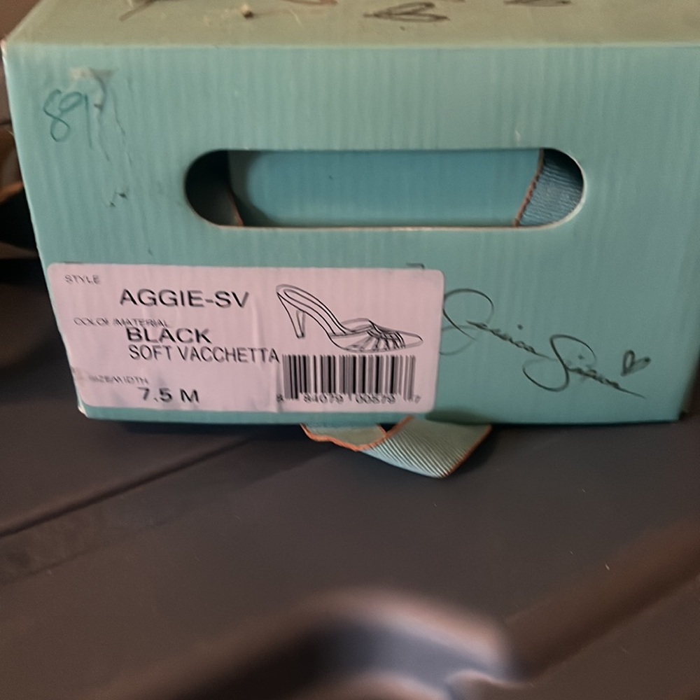 Jessica Simpson Black Heels - Picture 4 of 4